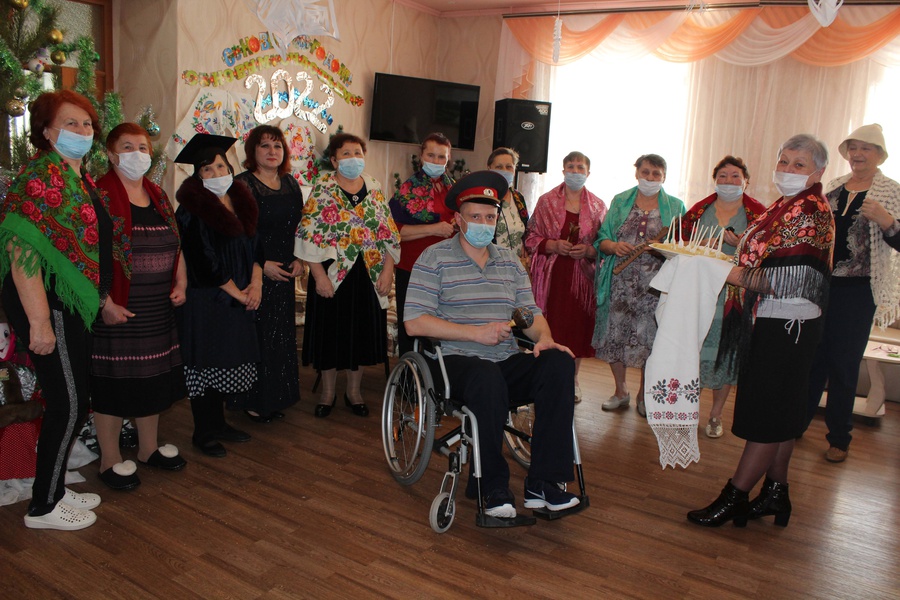 В отделении временного проживания граждан пожилого возраста и инвалидов Комплексного центра социального обслуживания населения Волоконовского района прошла первая программа, посвященная году культурного наследия.