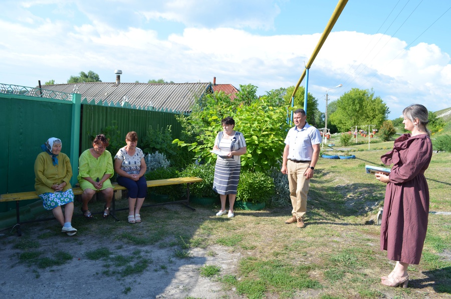 В селе Погромец на улице Петропавловской состоялся сход граждан.