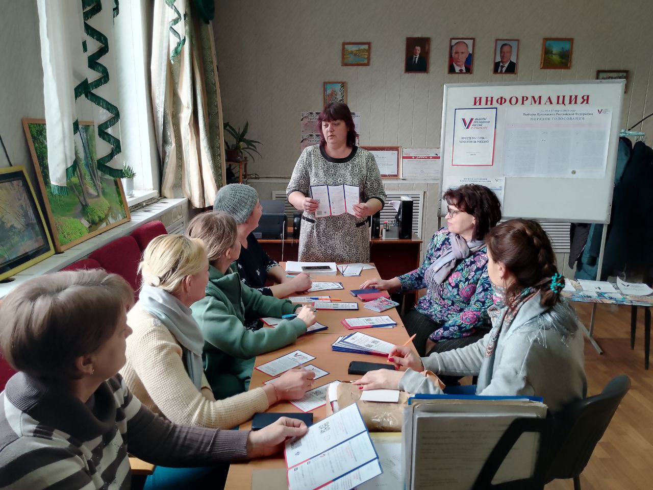 Члены участковых избирательных комиссий провели свои очередные заседания.