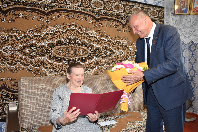 90-летний День рождения отметила Надежда Яковлевна Колтунова, жительница с. Волчья Александровка.