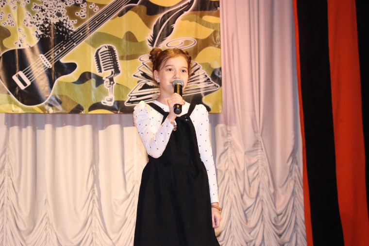 Сегодня прошел первый районный фестиваль поэзии и бардовской песни «Героям Z посвящается…».