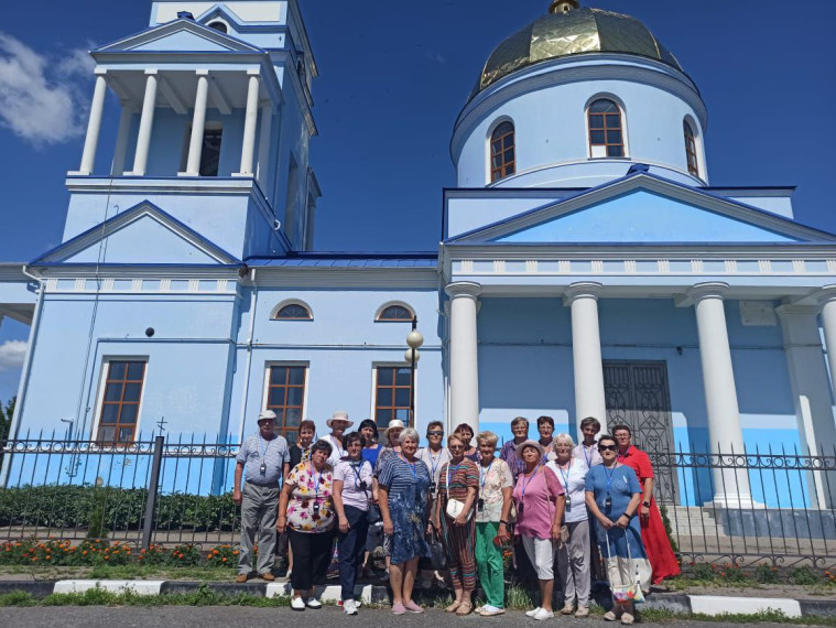 В рамках празднования 95–летия образования Волоконовского района стартовала районная акция «Добрые соседи».