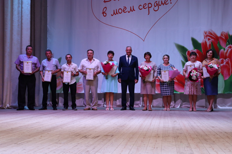 Волоконовский район отпраздновал свою 95-ю годовщину образования и  292-й годовщину образования п. Волоконовка.