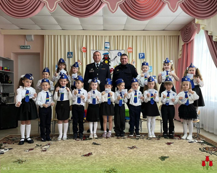 Торжественная церемония «Посвящение в кадеты» состоялась для воспитанников Волоконовского детского сада №1 «Березка».