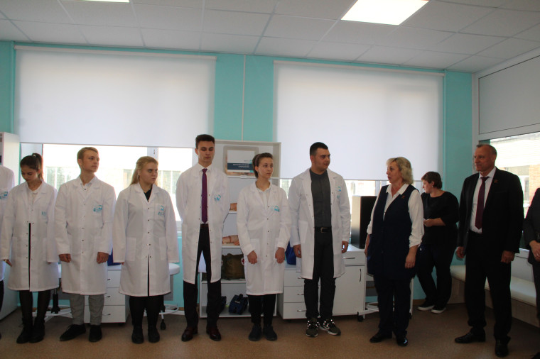 В 2021 году Волоконовская средняя школа №1 стала участником проекта Губернатора «Обеспечение системы здравоохранения Белгородской области медицинскими кадрами».